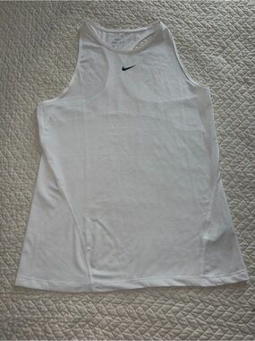 Nike Dri-FIT White Racerback Athletic Tank Top Women’s Medium